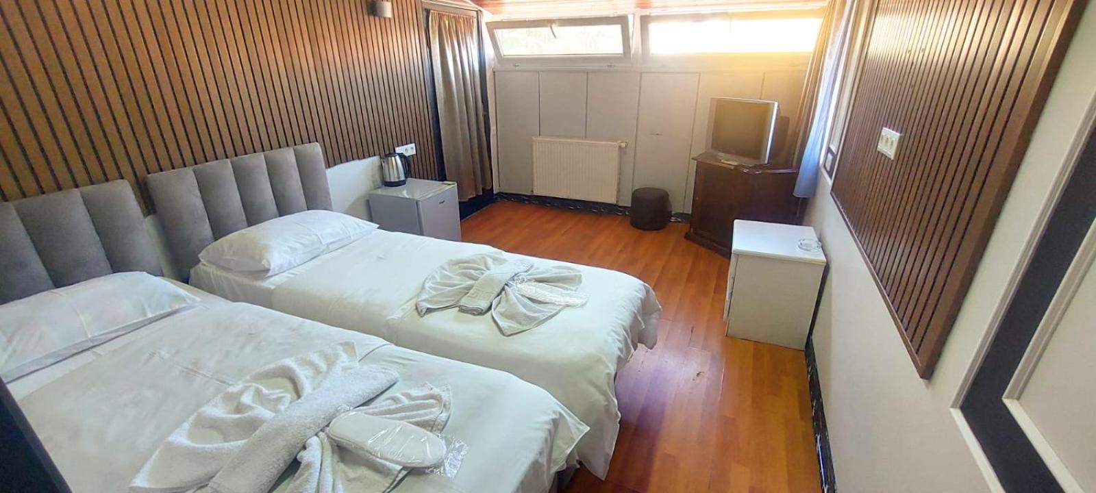 Metrepol Hotel バトゥーミ エクステリア 写真