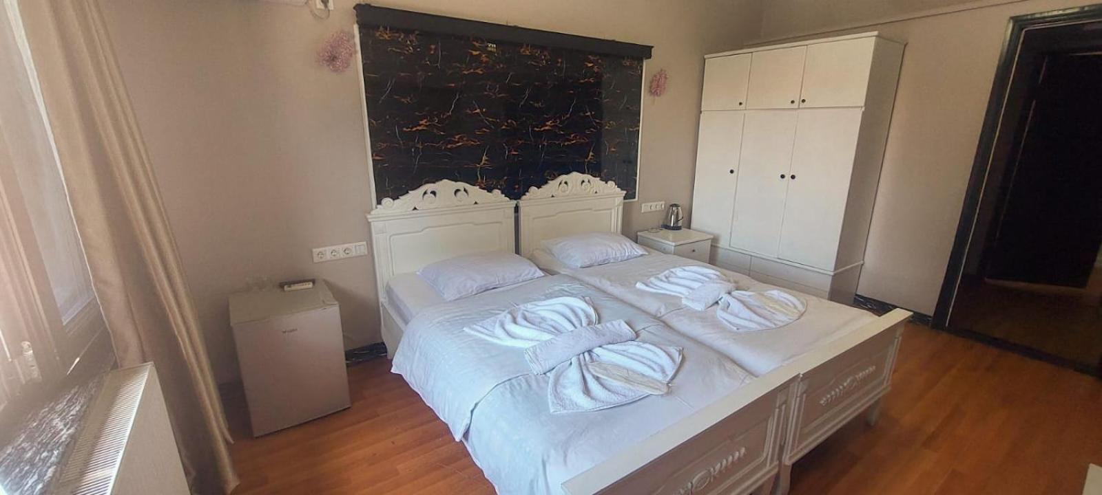 Metrepol Hotel バトゥーミ エクステリア 写真