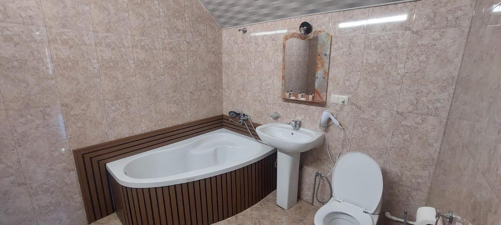 Metrepol Hotel バトゥーミ エクステリア 写真