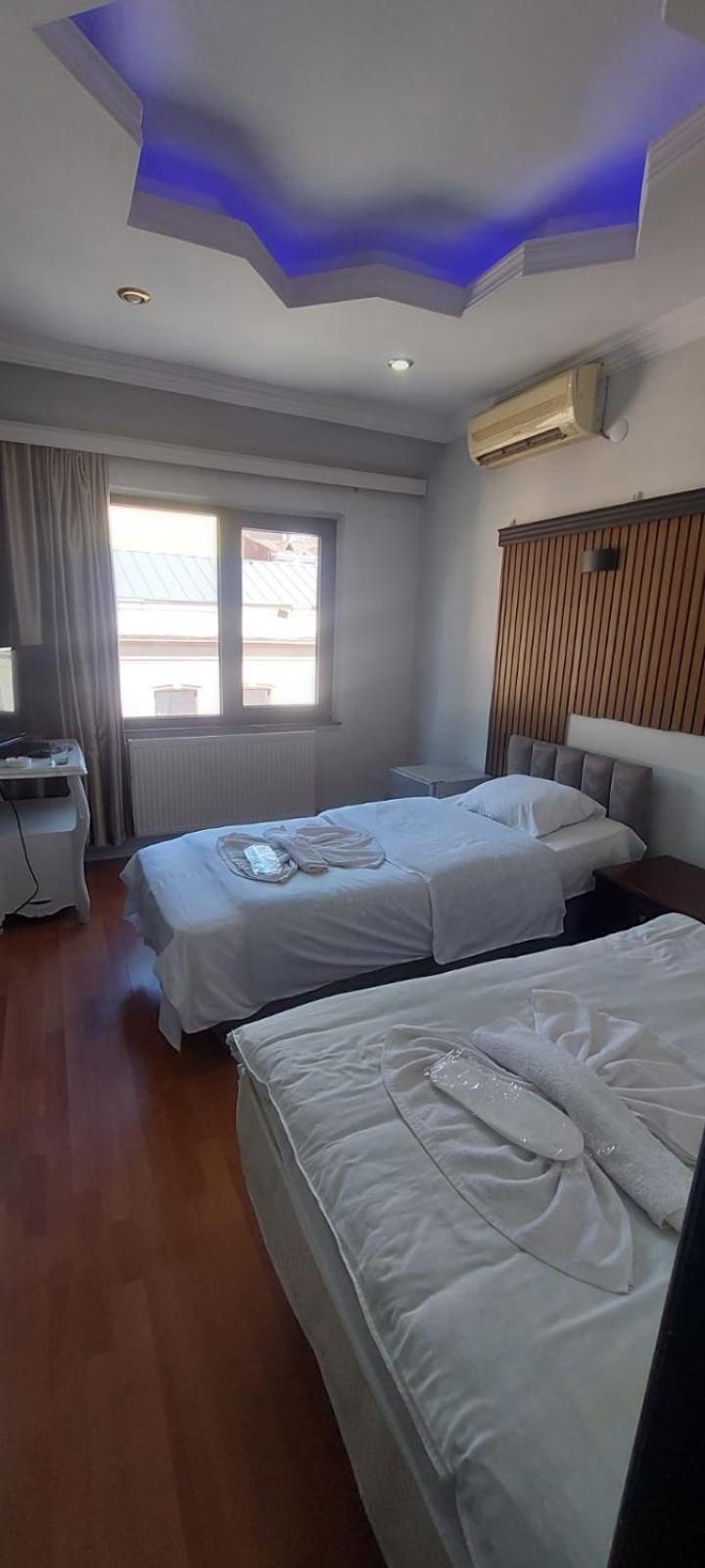 Metrepol Hotel バトゥーミ エクステリア 写真