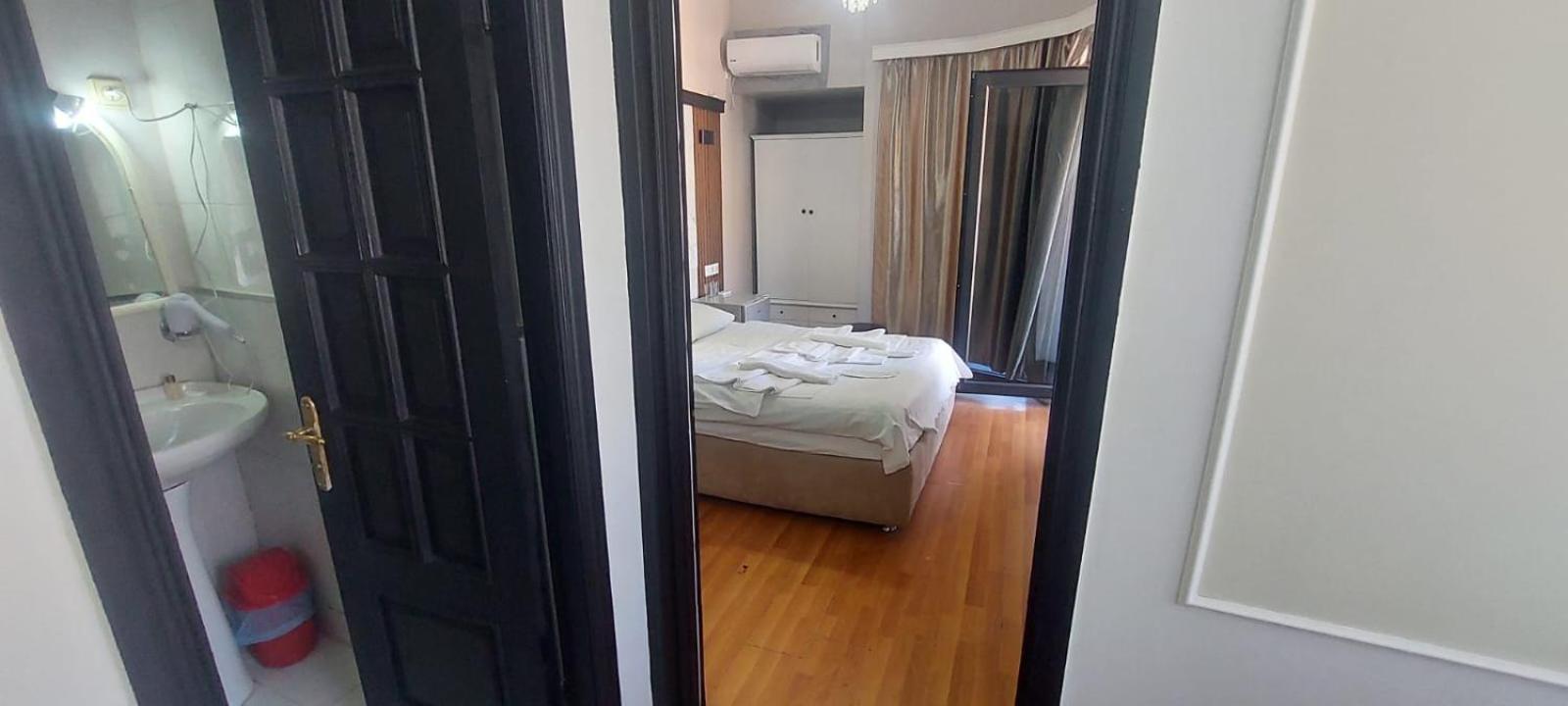 Metrepol Hotel バトゥーミ エクステリア 写真