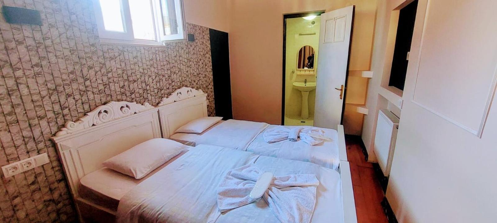 Metrepol Hotel バトゥーミ エクステリア 写真