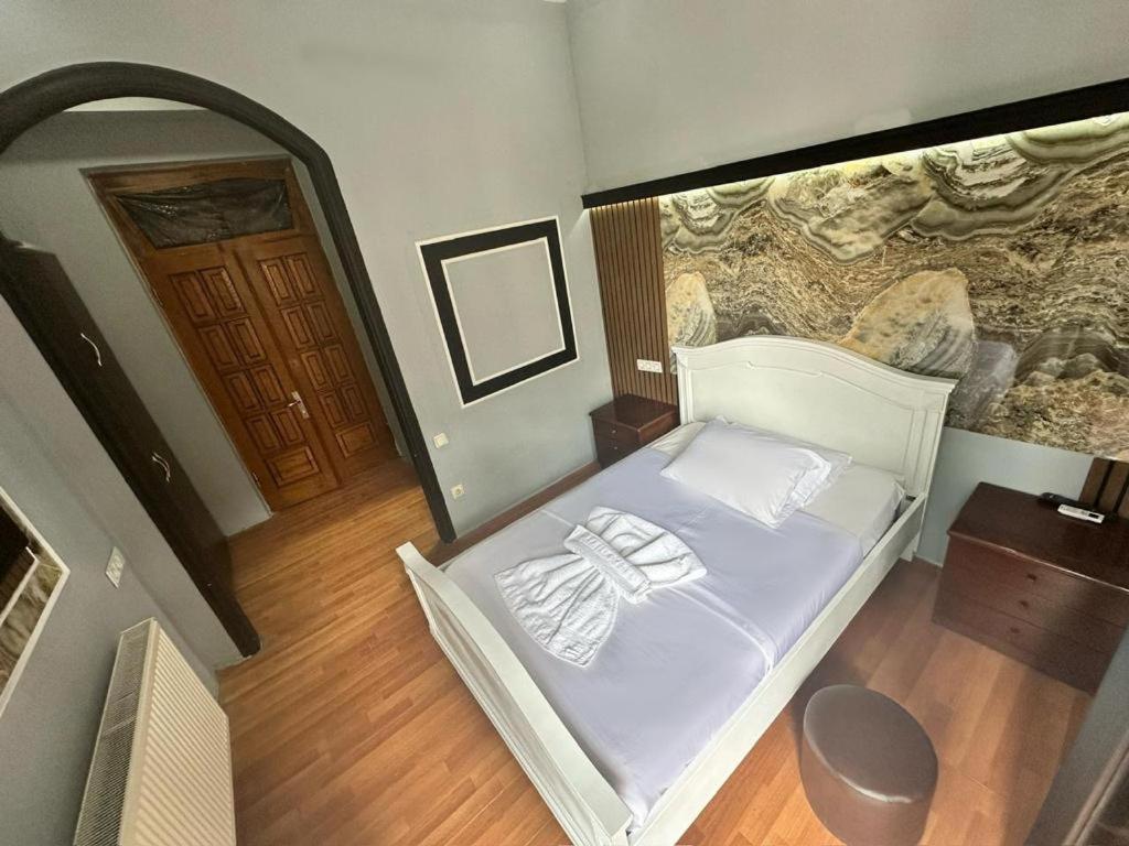 Metrepol Hotel バトゥーミ エクステリア 写真