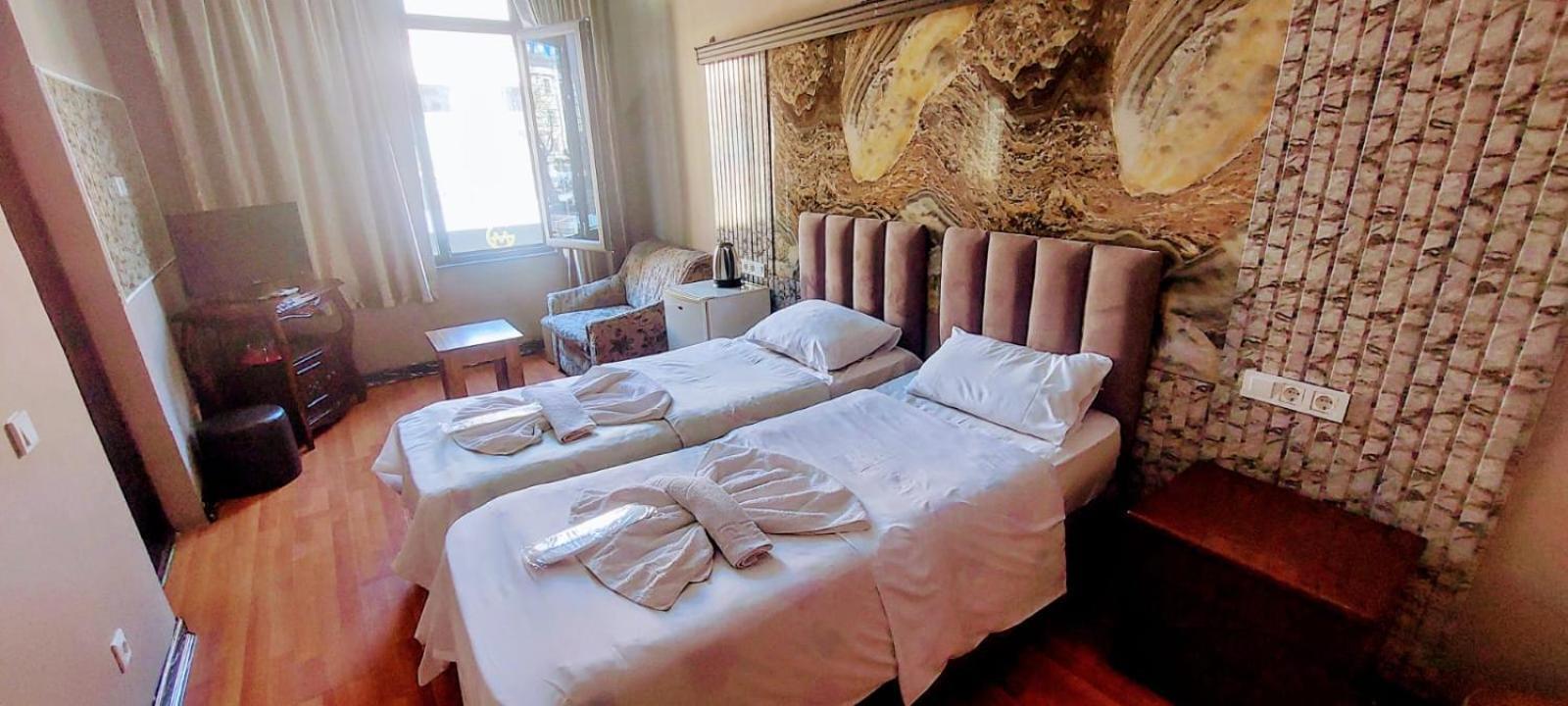 Metrepol Hotel バトゥーミ エクステリア 写真