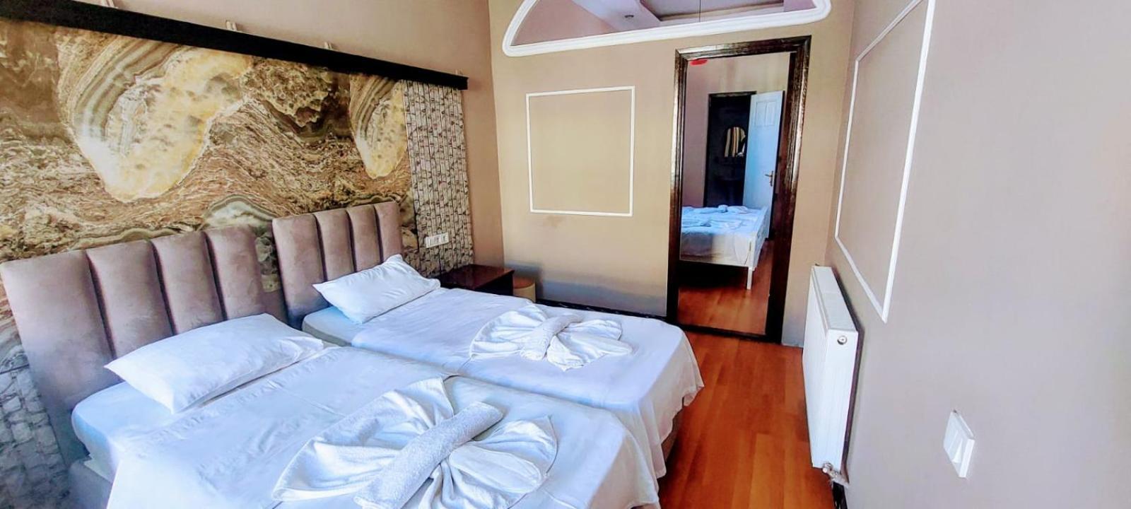 Metrepol Hotel バトゥーミ エクステリア 写真